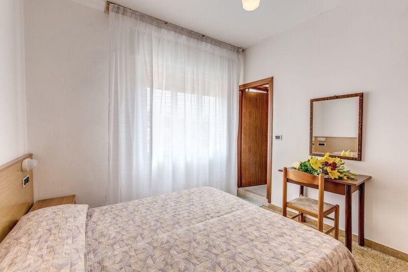 Hotel Manzoni Лидо ди Йезоло Стая снимка