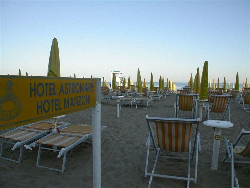 Hotel Manzoni Лидо ди Йезоло Екстериор снимка